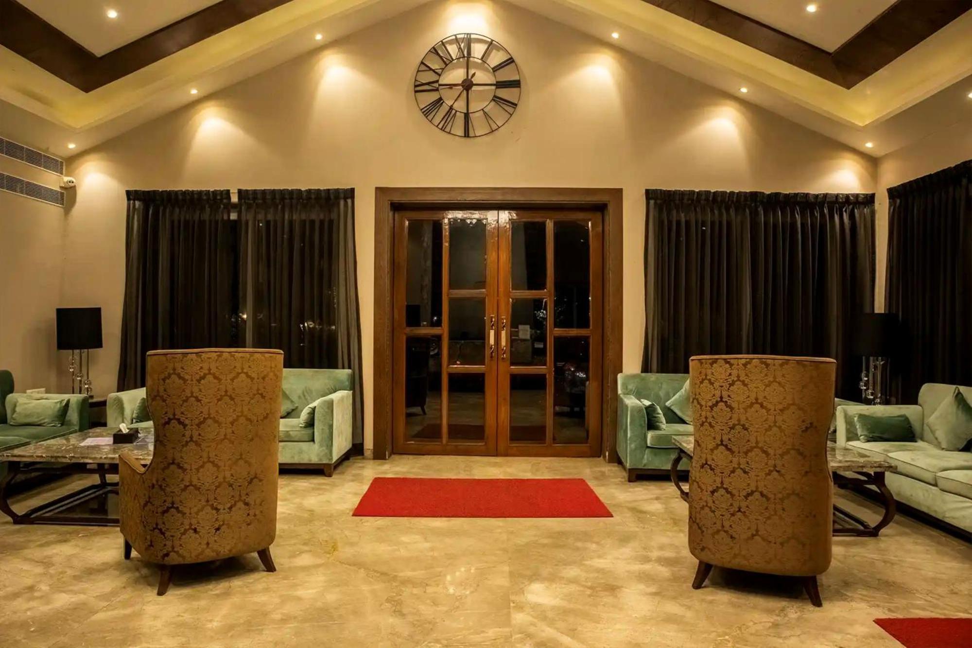 Basilica Resort - Where Luxury Redefines Mahābaleshwar Екстериор снимка