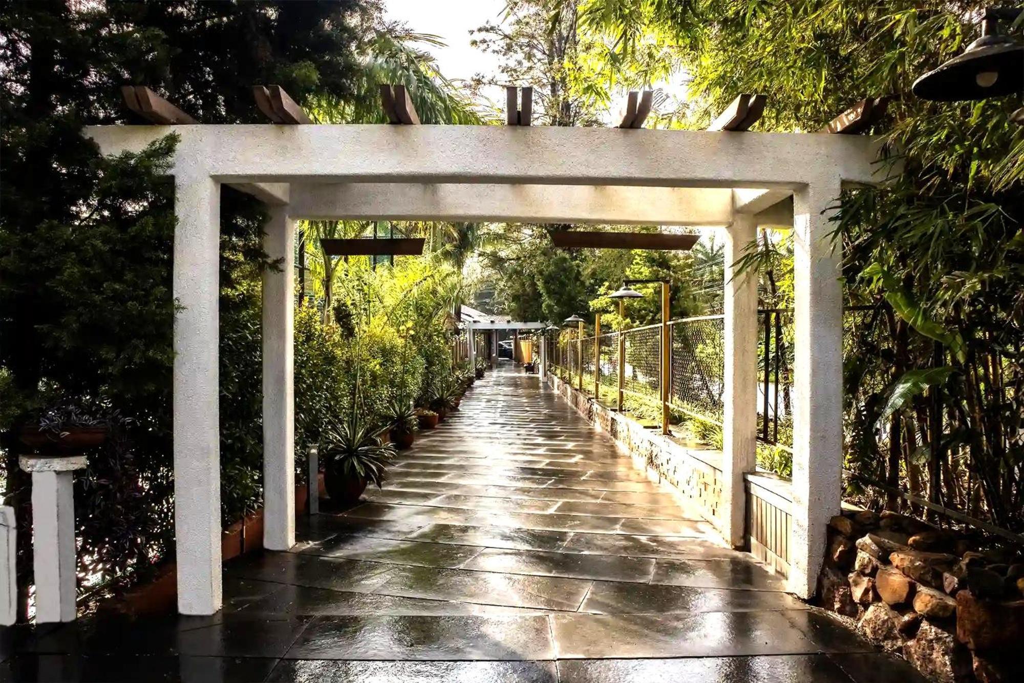 Basilica Resort - Where Luxury Redefines Mahābaleshwar Екстериор снимка