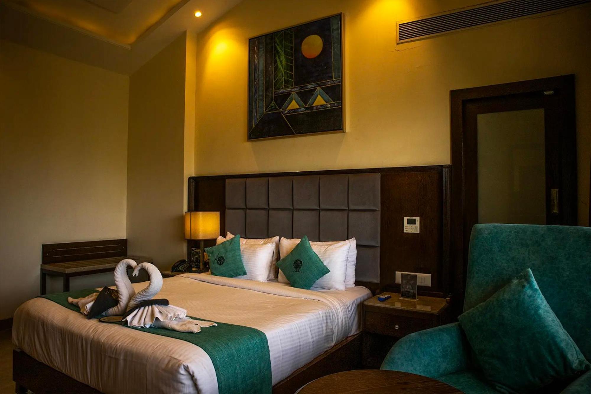 Basilica Resort - Where Luxury Redefines Mahābaleshwar Екстериор снимка