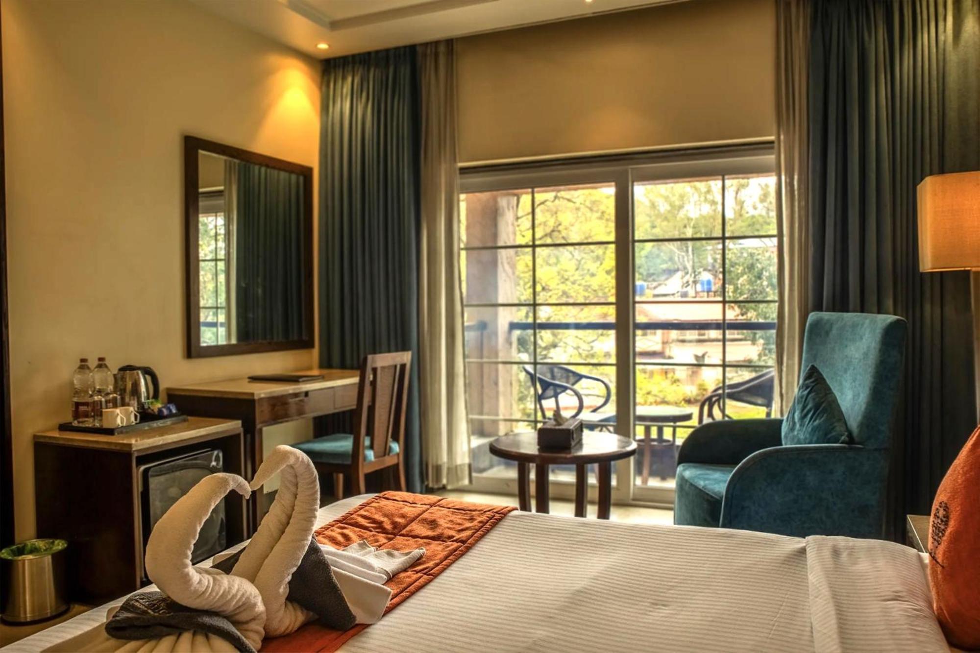 Basilica Resort - Where Luxury Redefines Mahābaleshwar Екстериор снимка